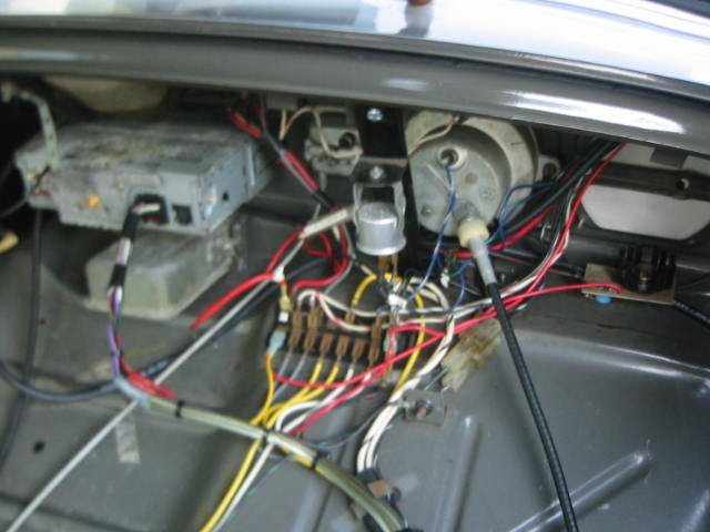 During the restoration the car recieved a complete new wiring harness.